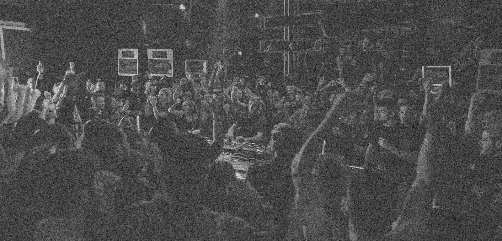Projeto de marca e aplicações Boiler Room, imagem 3