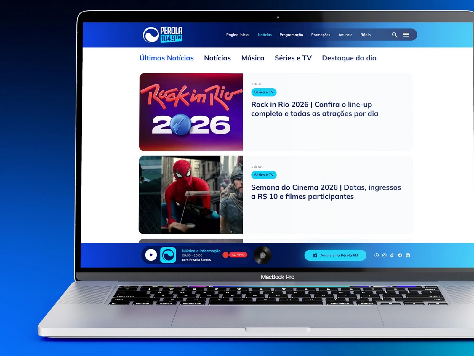 Site da Pérola FM em telas de computador e celular